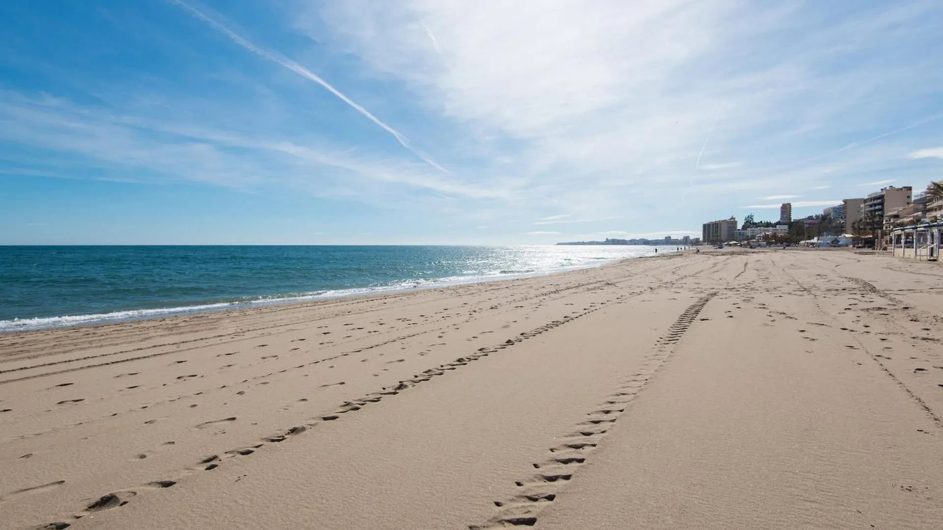 Madeinterranean Beach- Higueron Front Line Apartment Fuengirola