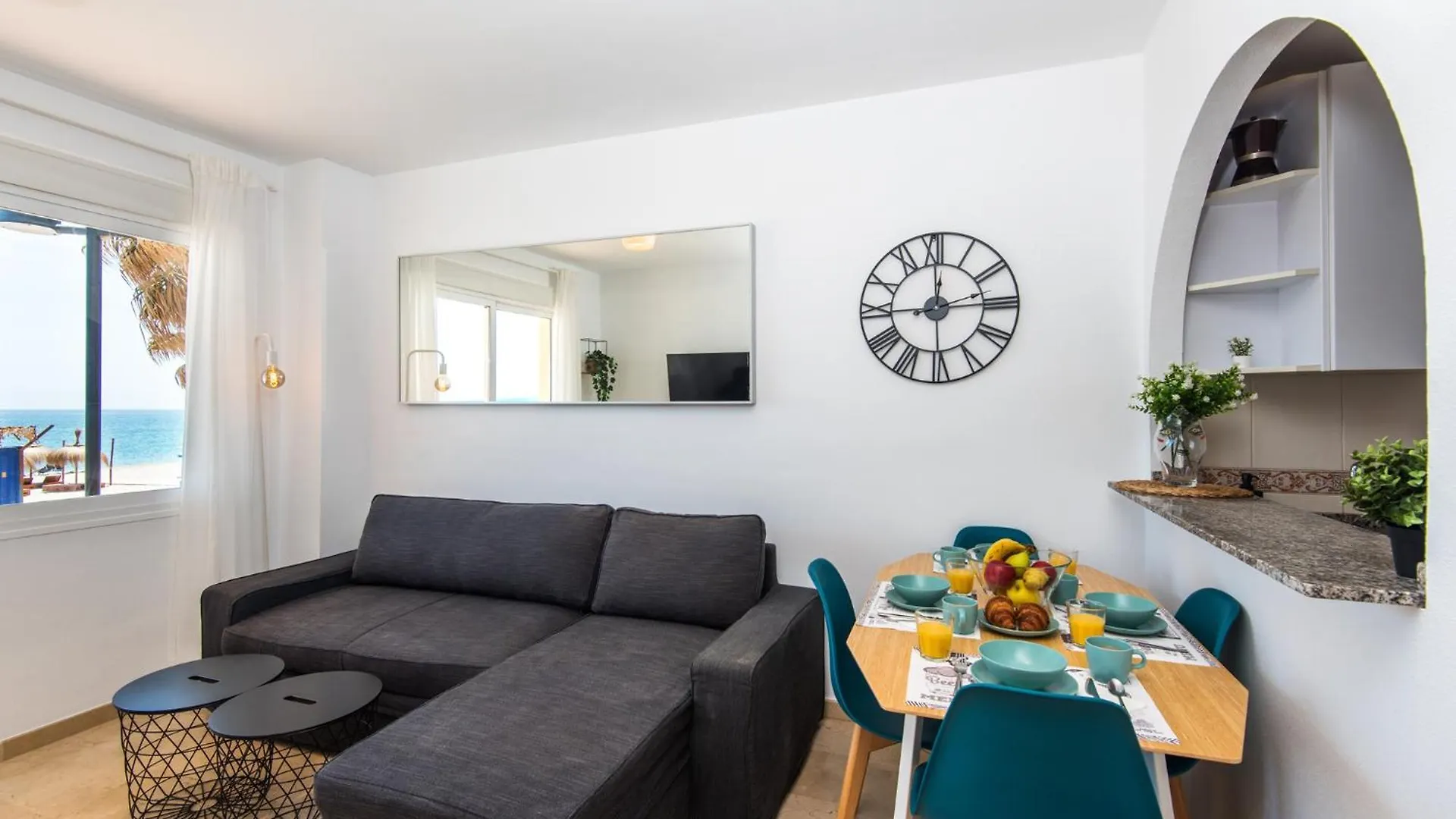 Madeinterranean Beach- Higueron Front Line Apartment Fuengirola