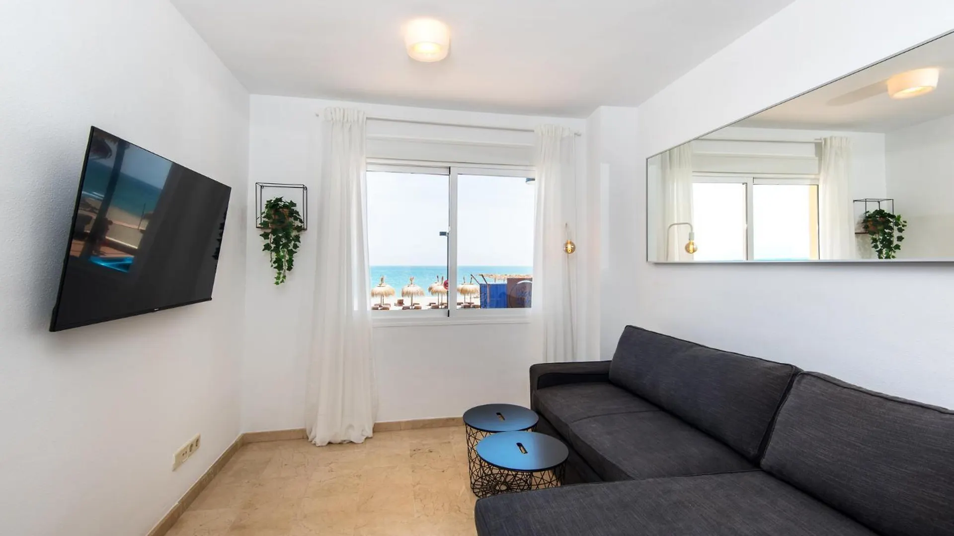 Madeinterranean Beach- Higueron Front Line Apartment Fuengirola