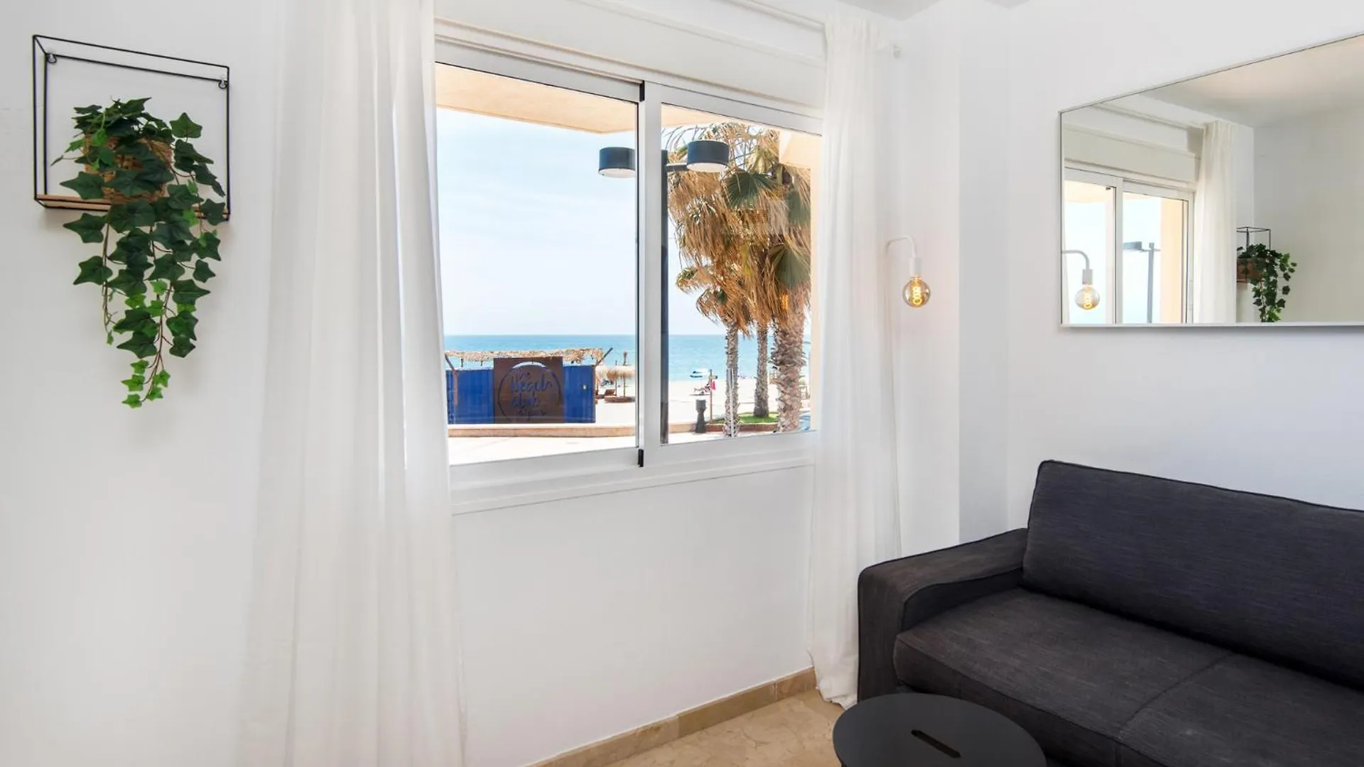 Madeinterranean Beach- Higueron Front Line Apartment Fuengirola