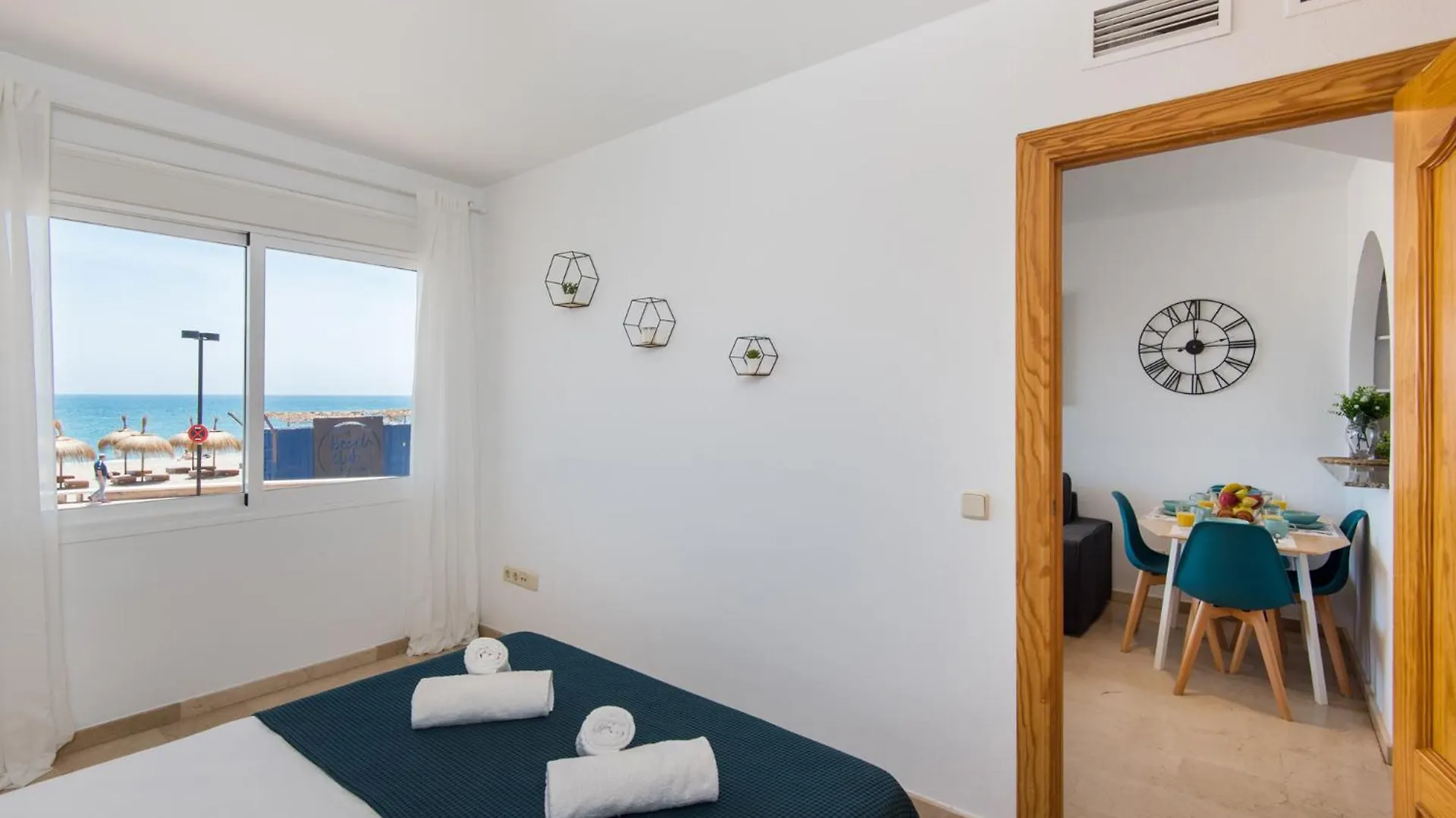 Madeinterranean Beach- Higueron Front Line Apartment Fuengirola İspanya