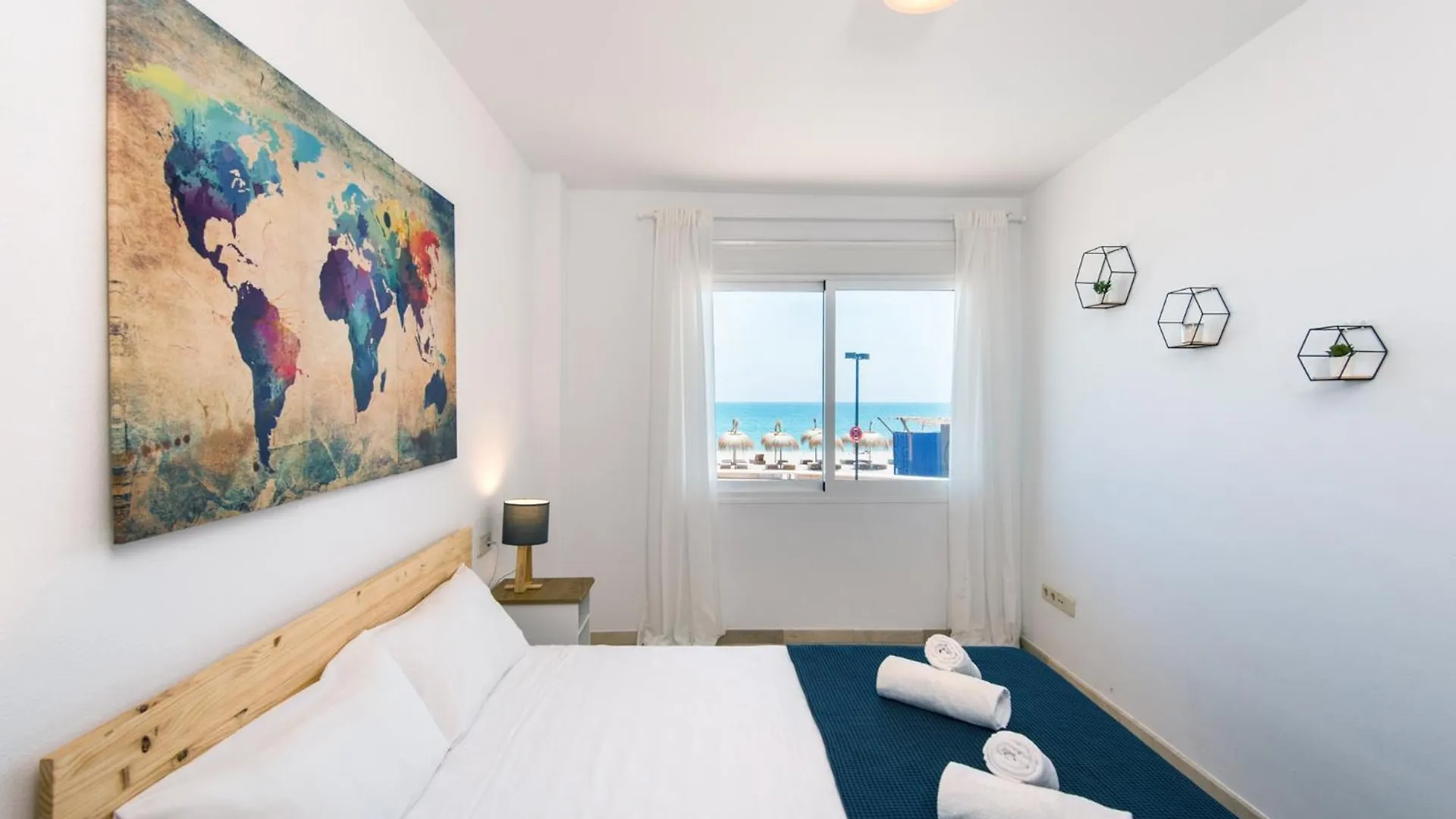 Madeinterranean Beach- Higueron Front Line Apartment Fuengirola